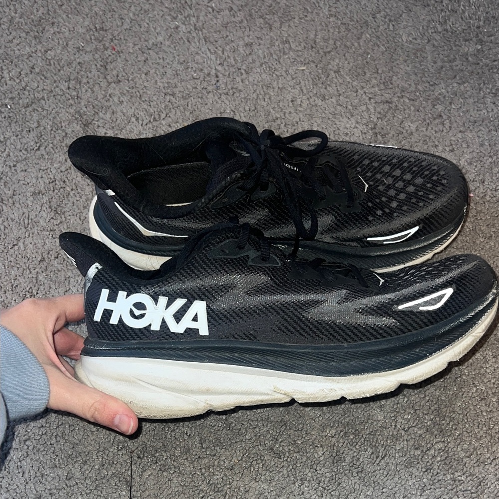 HOKA Clifton 9